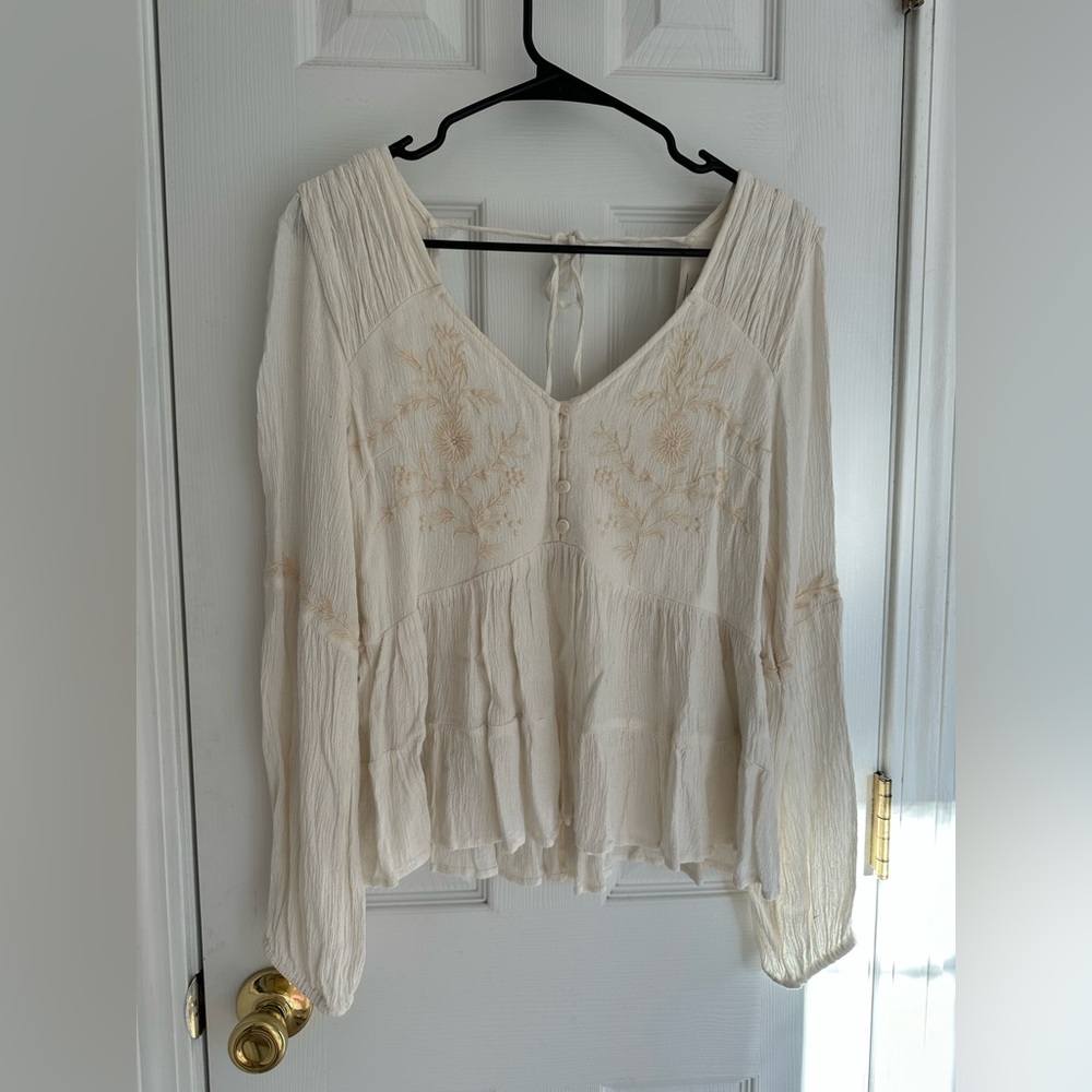 American Eagle Women’s Medium Embroidered Tunic Top Long Sleeves Tiered Boho - Picture 3 of 9